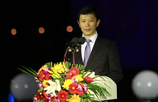李舸在开幕仪式上致辞。摄影:王华