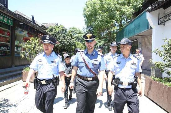 中国、意大利警方第二次在华警务联合巡逻杭州站启动。警方供图