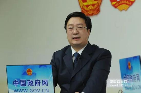 施子海参加访谈活动