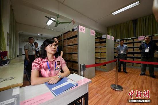 探访广西高考阅卷现场