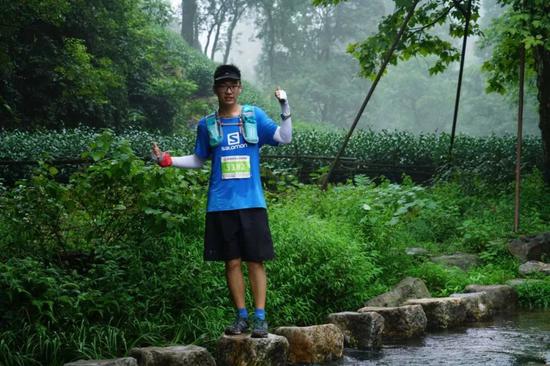 “小鲜肉”被女友嫌弃太胖分手 1年狂瘦70斤(图)