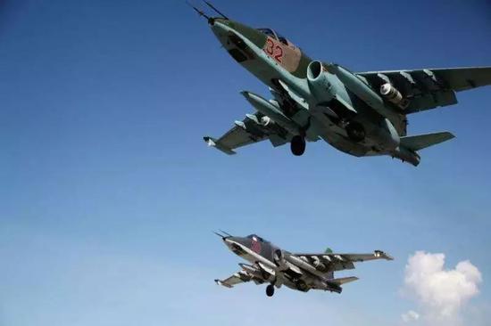 ▲圖爲駐敘俄軍裝備的蘇-25攻擊機