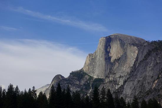 约塞米蒂国家公园著名景观半圆顶（Half Dome）。观察者网谷智轩摄