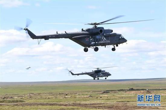 ▲9月3日，参加“东方-2018”战略演习的俄方直升机在俄罗斯楚戈尔训练场进行训练。新华社发（杨再新 摄）