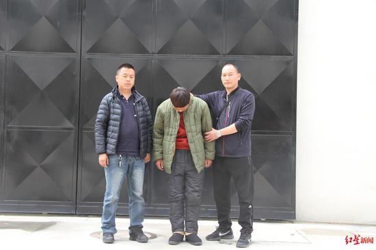 嫌疑人被抓获