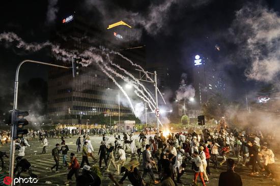 5月22日，抗议者在雅加达引发骚乱 图自IC photo