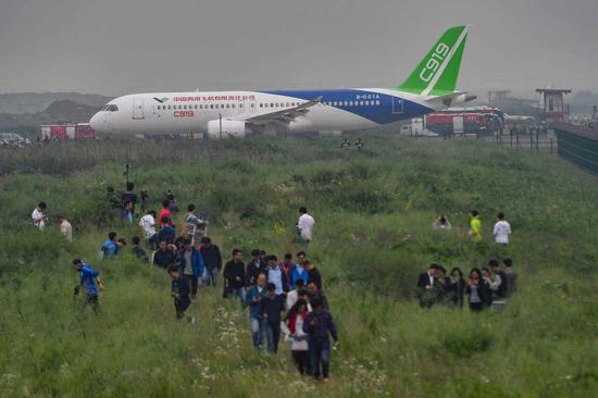 2017��5��5�գ��������Ϻ��ֶ����������C919�׷ɡ���Ӱ/�¾�������&nbsp;��Ƚ