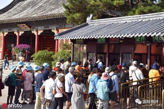 (中春节时期天下欢迎海内旅游总人数1.05亿人次)