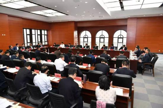 「万博娱乐app里面有什么」平治信息冲高回落