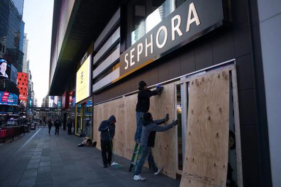 Times Square's Sephora store reinforced wood plan from: