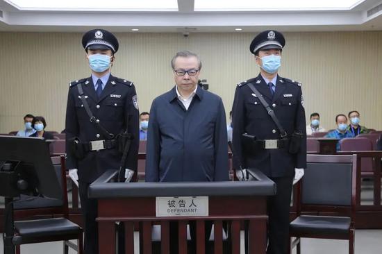 赖小民受审
