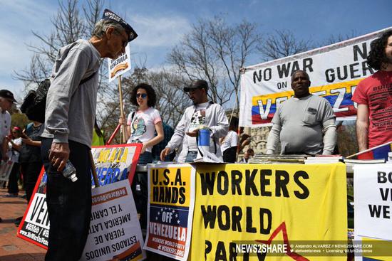 【蜗牛棋牌】华盛顿数百人走上街头游行 反对美国干预委内瑞拉