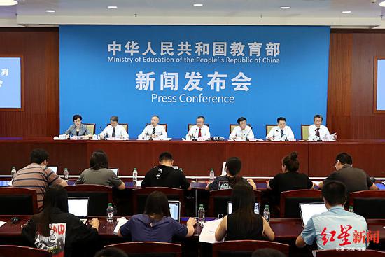人社部:全国已有180名幼儿园教师取得正高级职称 人社部:全国已有180名幼儿园教师取得正高级职称