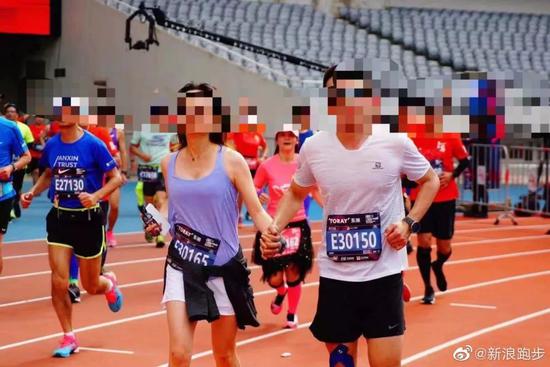 汇彩国际平台注册 万面国旗飘扬 盛装喜迎国庆