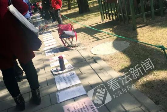 这里征婚的信息80%以上是女性。摄/法制晚报·看法新闻记者 杨小嘉