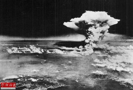 ?1945~86Aѡթ \졨թ᪺bsqWŤɰ_ĨۣC