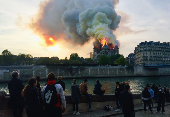 巴黎圣母院火灾后如何重建？马克龙:发起国际募款