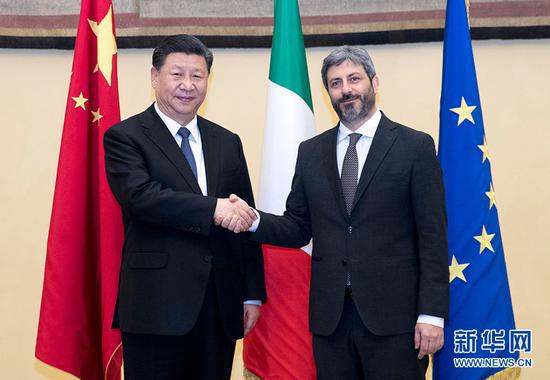 3月22日，国家主席习近平在罗马会见意大利众议长菲科。 新华社记者 王晔 摄