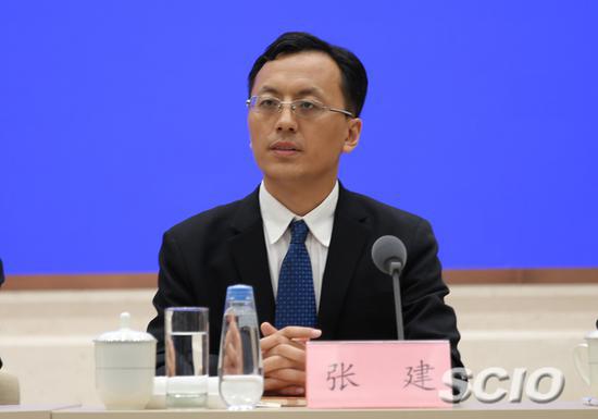 上海国际问题研究院港澳研究室主任、世界政党与政治研究中心秘书长张建(张馨 摄)