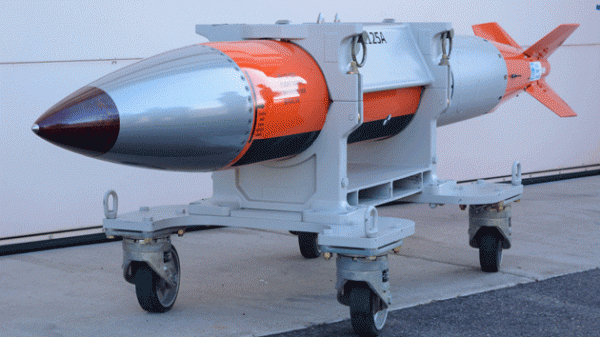 资料图片：B61-12自由落体核航弹。（图片来源于网络）