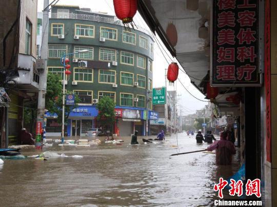 霞浦牙城镇区海水倒灌。　霞浦县委宣传部 供图　摄