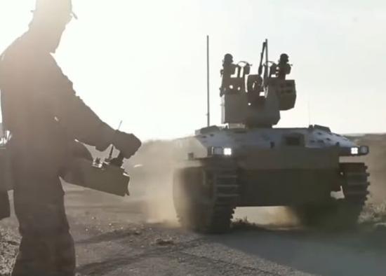 资料图片：驻叙俄军特战队使用无人战车。（图片来源于网络）