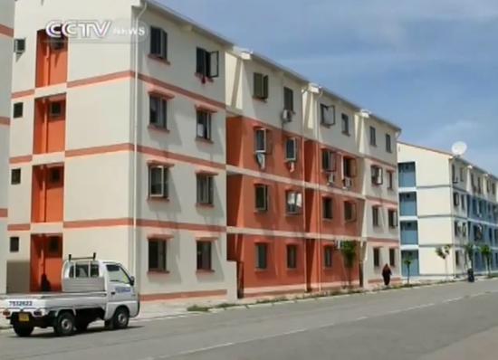 (中马合作住房建设项目,央视新闻报道截图。)