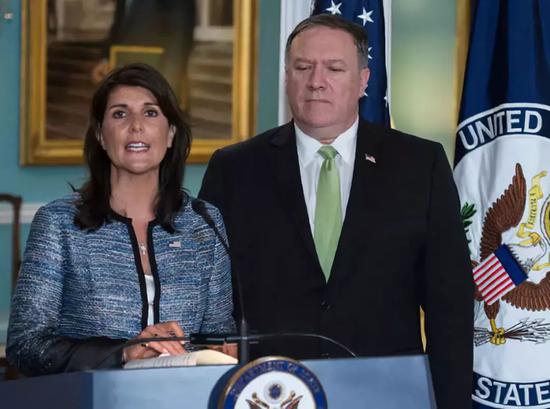 △黑莉和美国国务卿蓬佩奥