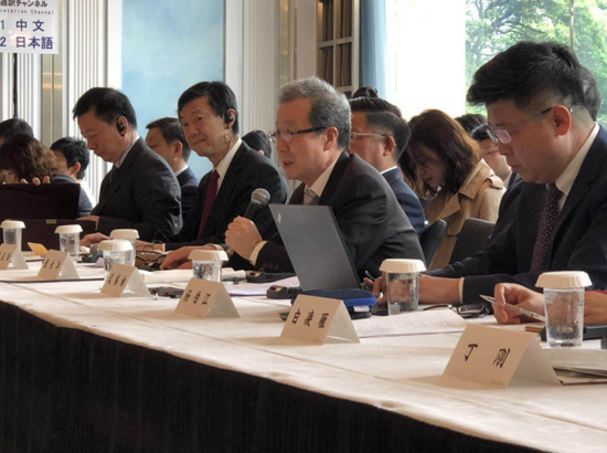 不同文化间的交流,是自然发生的事情。促进这种交流属于顺水推舟。