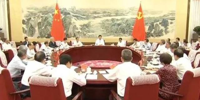 新闻联播聚焦7月31日中央政治局会议