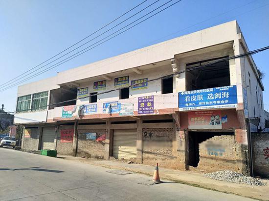 涉案房屋正面。 本文图片均为澎湃新闻记者 王选辉 图