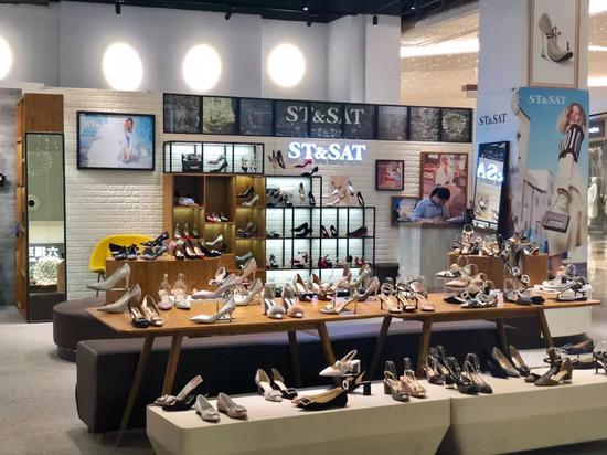 女鞋第一股1年亏7年利润 大甩卖千元鞋卖89