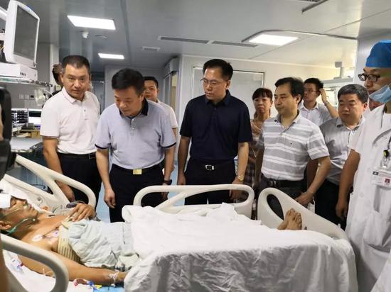 京港澳致18死车祸尸检鉴定完成 遇难者身份已辨认