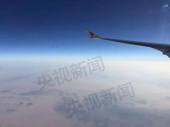 △沙特战机护送习主席专机离开