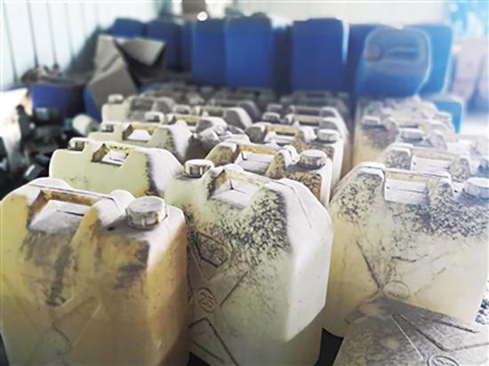 制毒团伙称生产有机肥 制纯麻黄碱761.2千克