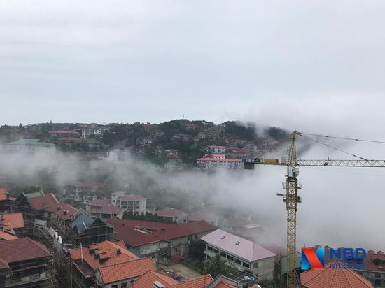 云雾缭绕中的庐山品庐项目