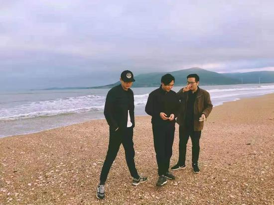 ÿ�꺮��ٸ�������ƽ̶�ϼ�ʱ���������ͬѧ������һ�����졣Ѧ�� ��ͼ