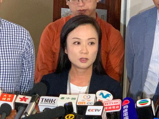 「亚博体育app下载网址」奔驰首款量产纯电车型 奔驰EQC上市售57.98-62.28万元
