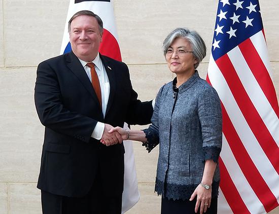 韩国外长康京和与美国国务卿蓬佩奥。视觉中国 资料