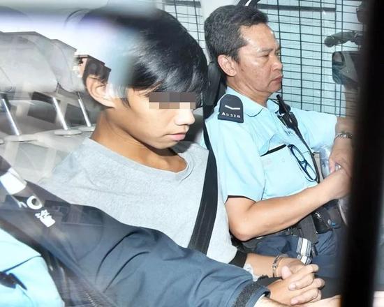 被捕须眉黄卓礼
