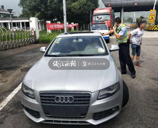 奥迪车主高速逼停大货车还索要8000元：就是斗气