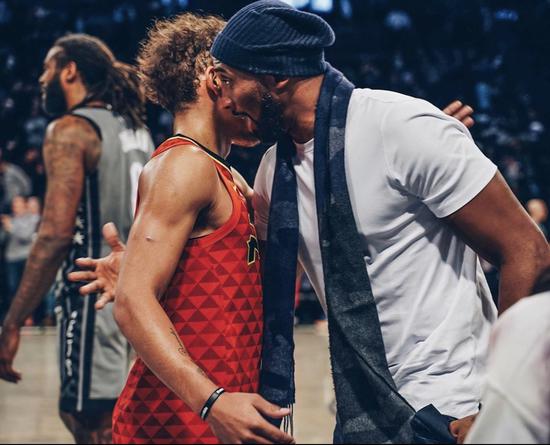 NBA球星悼念科比,这个男人改变了恩比德人生