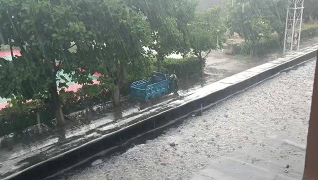 北京这些地方雨正猛!来感受一下什么叫“局地大雨”