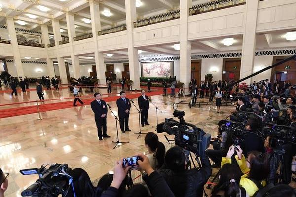 亳州谯城区观堂镇第五届桑葚采摘节拉开帷幕