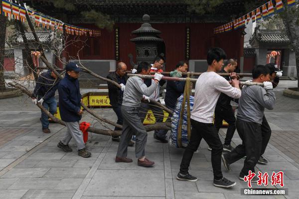 孕期肚皮发紧发硬怎么回事