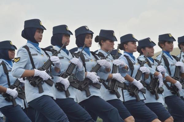 手动剃须刀可以带上飞机吗