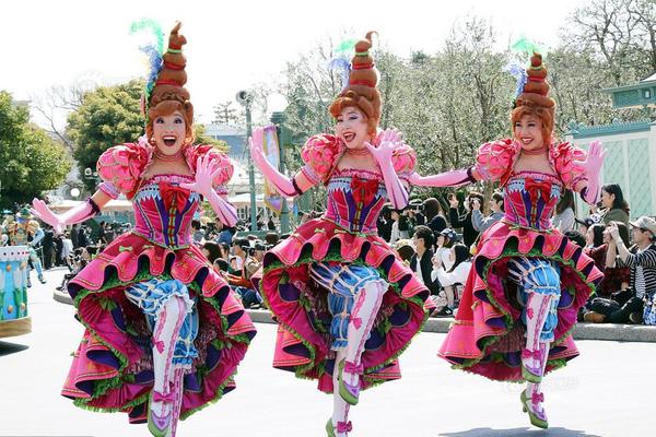 “5·19中国旅游日”宣传暨消防应急、 反恐处突演练活动举行