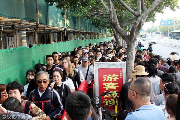梅西连续7场联赛破门 巴萨2:0赫罗纳迎联赛八连胜