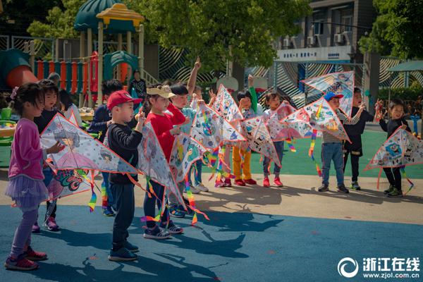 燃爆指尖的綠茵盛宴：足球實況直播，帶你領略每一秒的熱血與呼吸 