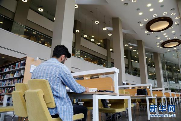 歲月無聲，芳華有痕：淩誌蘭——一場關於時光與極致美學的深情告白 